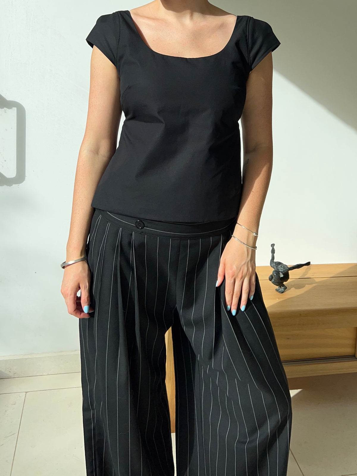 Lila Top in Black