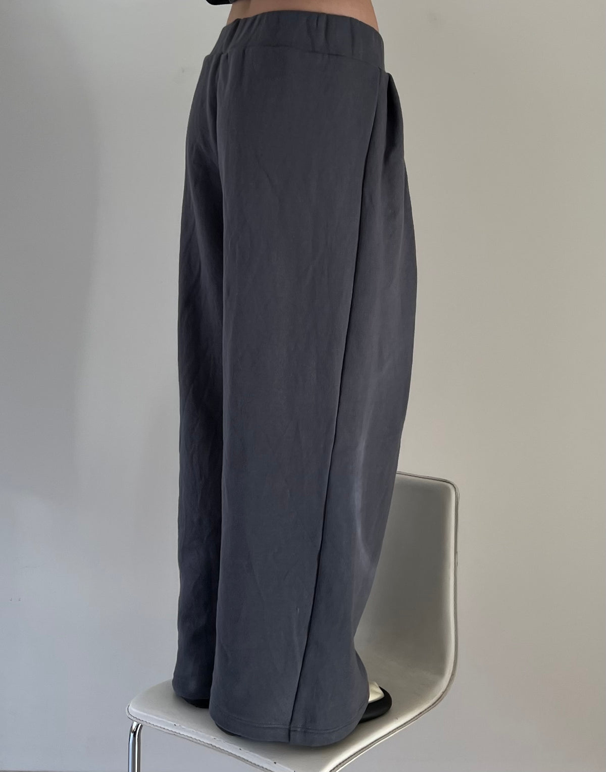 Ash Jogger in Charcoal