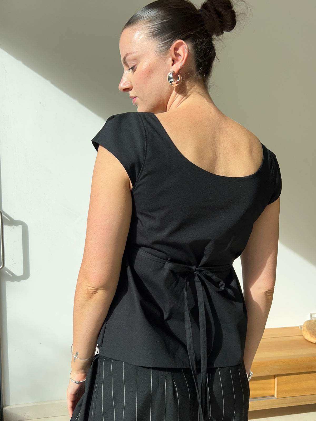 Lila Top in Black